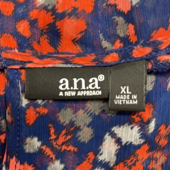 a.n.a. A New Approach NWT Blue Red Floral Sheer Blouse Size XL - Picture 7 of 11